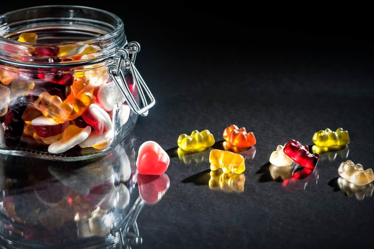 Properly storing gummy edibles in a glass jar