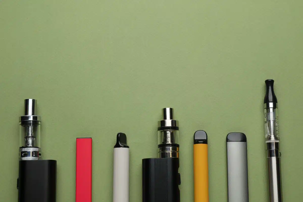 Various types of Vape devices